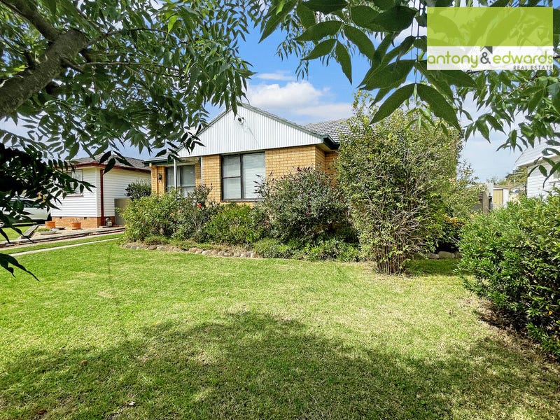 25 Renshaw Street, Goulburn, NSW 2580 House for Sale