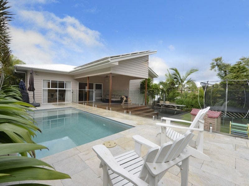 17 Justin Street, Holland Park West, QLD 4121