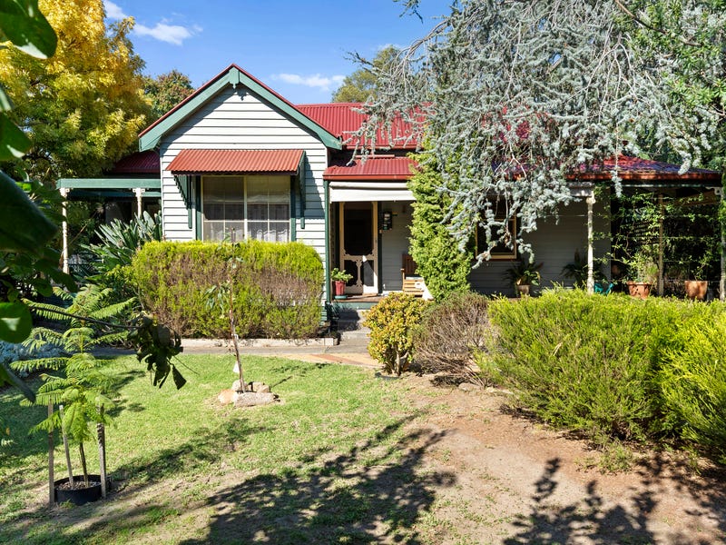 84 Kirkland Avenue, Euroa, Vic 3666 House for Sale