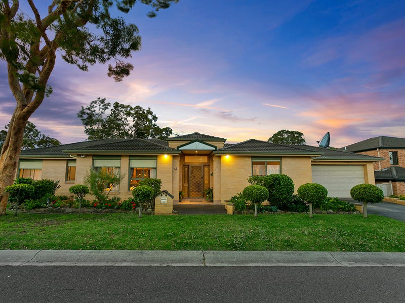 11 Berry Grove, Menai, NSW 2234