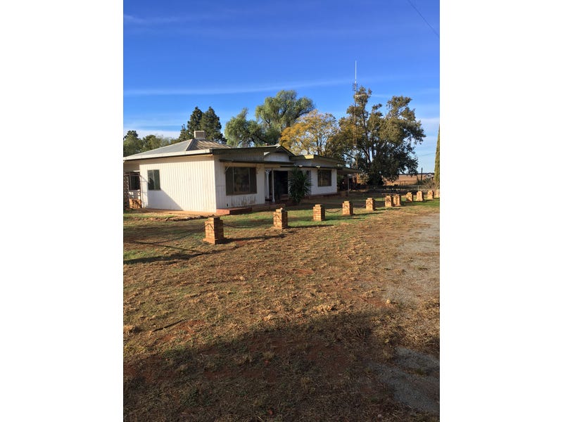 606 Semmelar Rd, Barellan, NSW 2665 Property Details