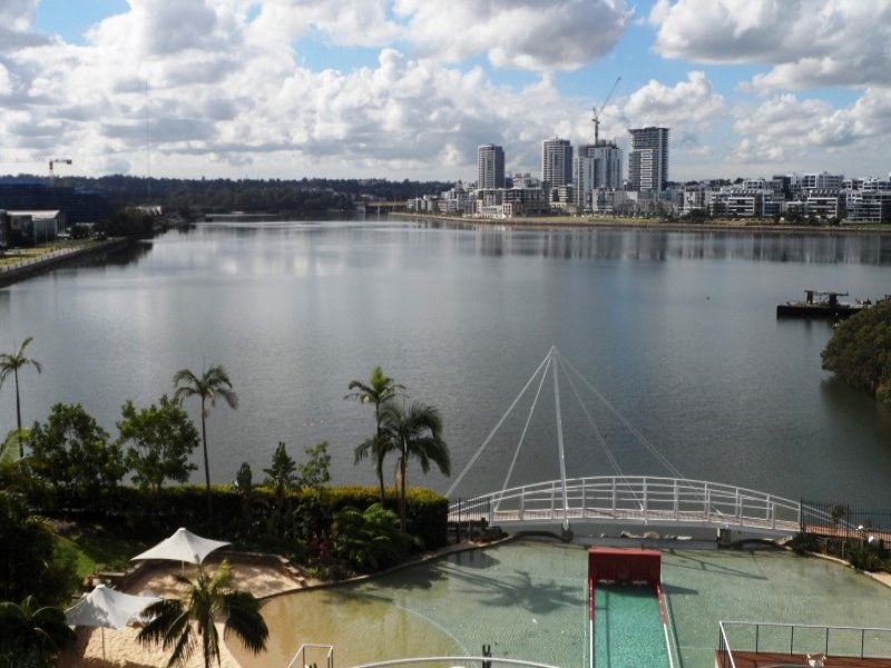 90/27 Bennelong Parkway, Wentworth Point, NSW 2127
