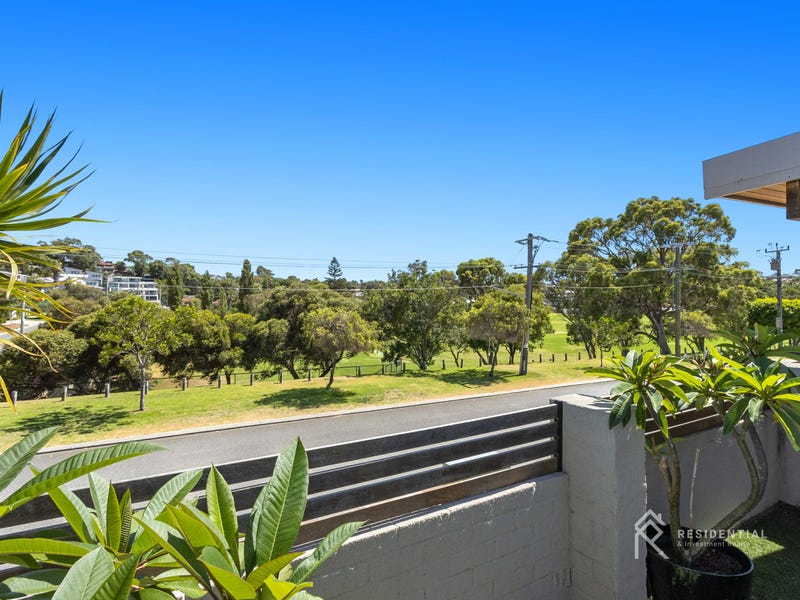 2/18 Joyce Street, Scarborough, WA 6019 Property Details