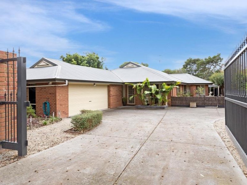 11 Ranelagh Drive, Mount Eliza, VIC 3930