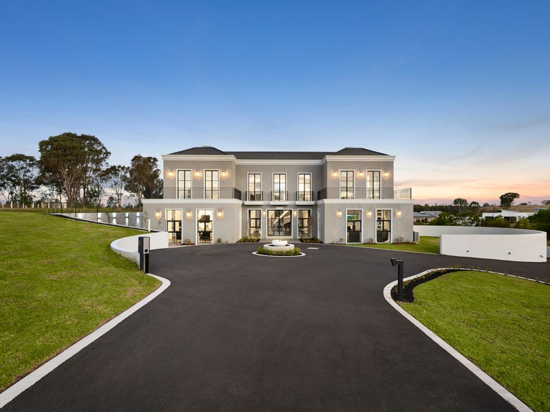 39 Halmstad Boulevard, Luddenham, NSW 2745 House for Sale