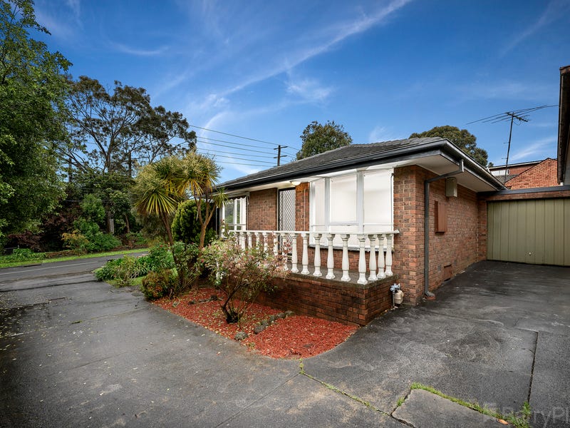 1/10 Pitt Street, Ringwood, Vic 3134 Property Details