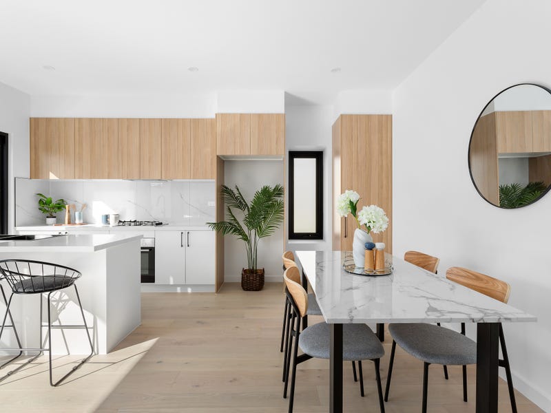 4 & 10/12 Painted Hills Road, Doreen, Vic 3754 Townhouse for Sale