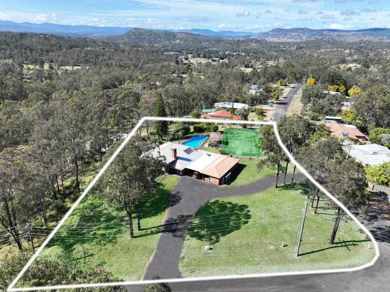 111117 Campbell Dr, Kooralbyn, Qld 4285 Property Details