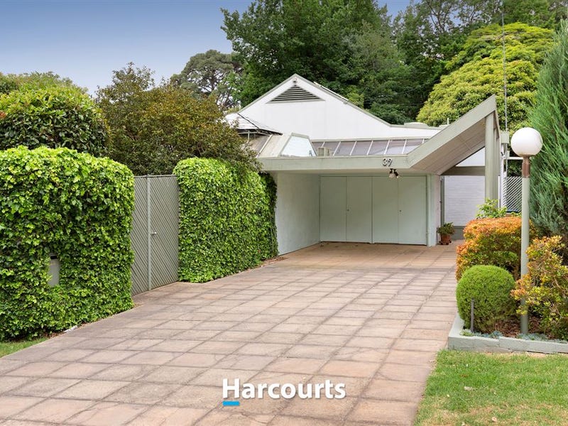 39 Langmore Lane, Berwick, Vic 3806 Property Details