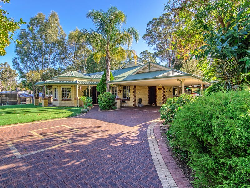 24 Goldsmith Drive, Wellard, WA 6170 Property Details