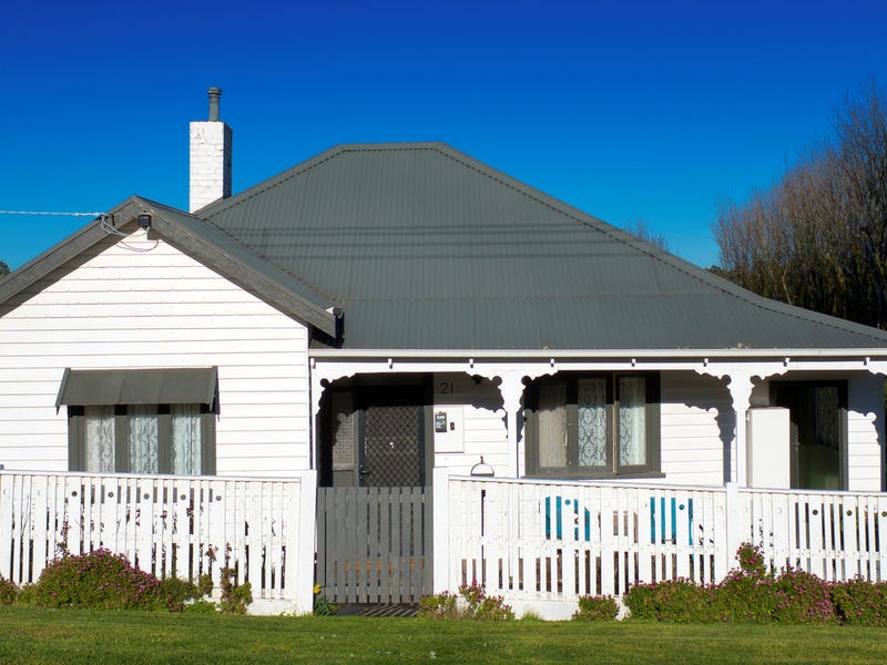 21 Carmichael Street, Hamilton, Vic 3300 Property Details