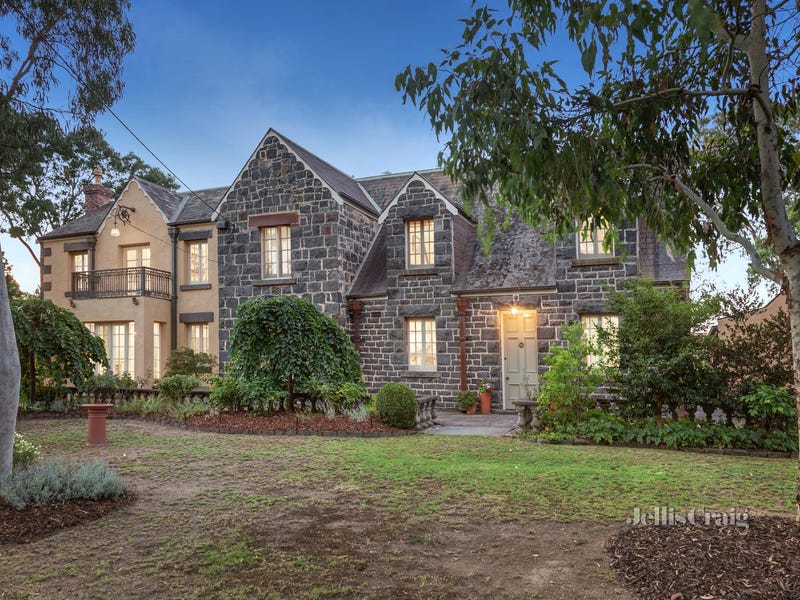 5 Homestead Road, Eltham, Vic 3095 Property Details