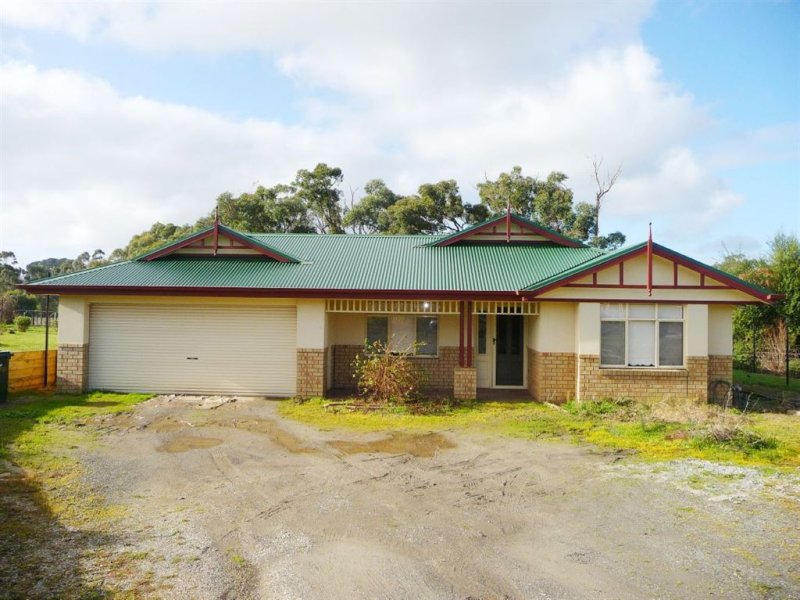 14 Robin Hood Way, Drouin, VIC 3818