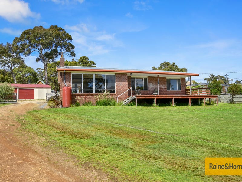 8 Barton Avenue, Triabunna, Tas 7190 House for Sale