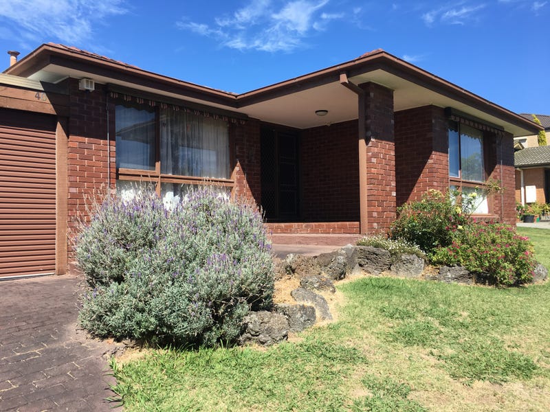 40 Monkhouse Drive, Endeavour Hills, VIC 3802