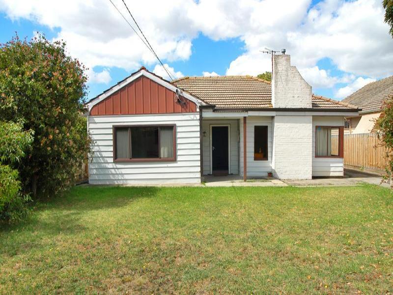 51 Roland Avenue, Strathmore, Vic 3041 Property Details