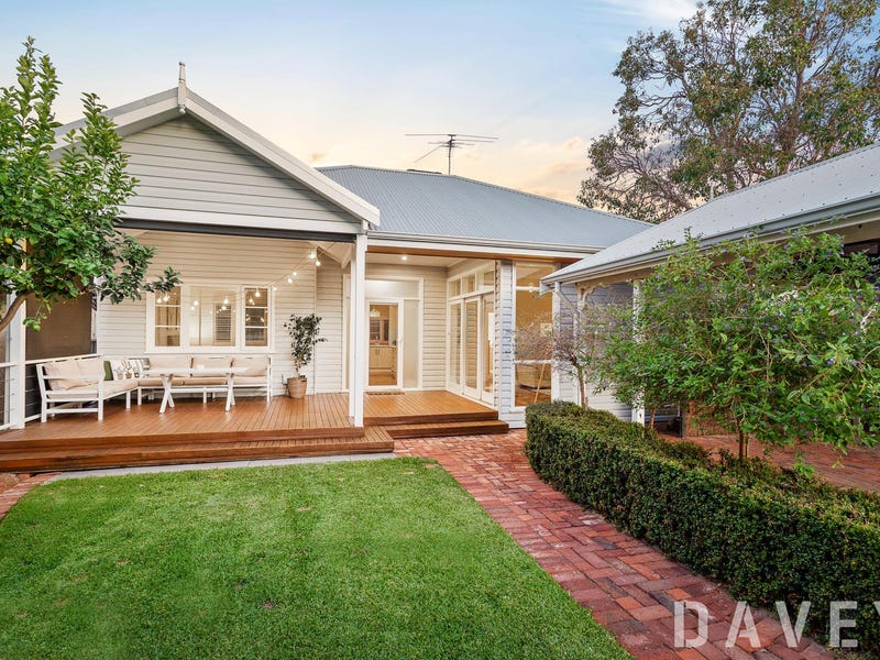 204 Woodside Street, Doubleview, WA 6018 - Property Details