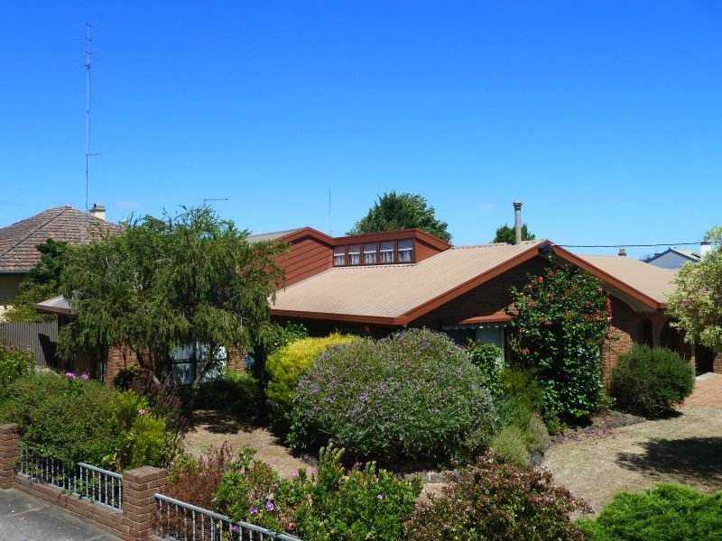 11 Hart Street, Colac, VIC 3250