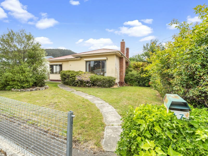 17 Fourth Avenue, New Norfolk, TAS 7140