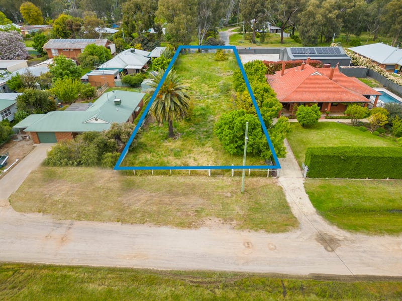 49 Hennessy Street, Tocumwal, NSW 2714