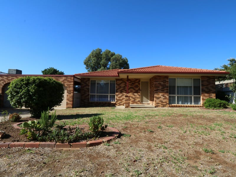 17 Canola Place, Estella, NSW 2650