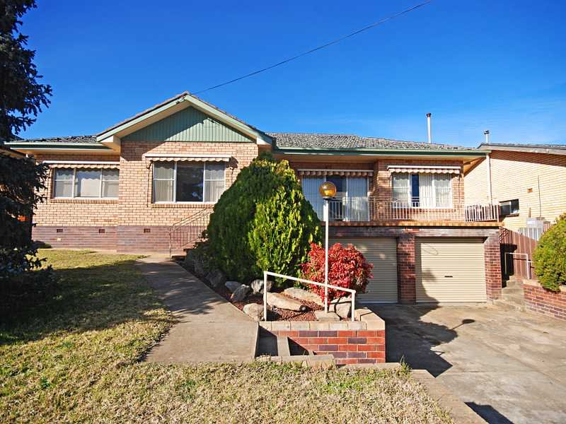 14 White Avenue, Kooringal, NSW 2650