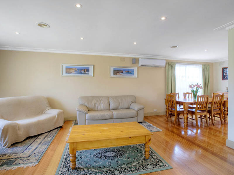 9 Tiverton Drive, Mulgrave, Vic 3170 Property Details