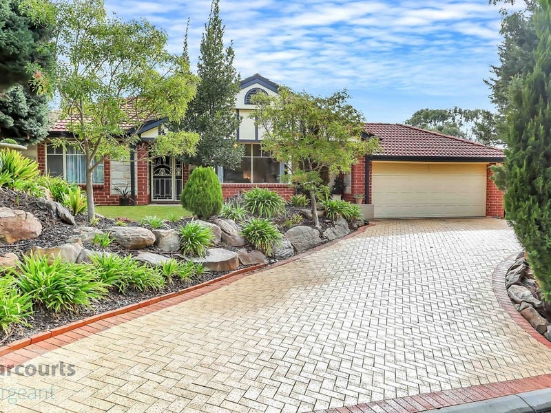 18 Bloomfield Avenue, Greenwith, SA 5125