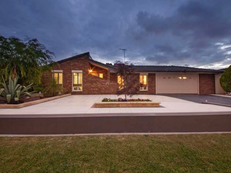 4 Bradbury Way, Samson, WA 6163 Property Details