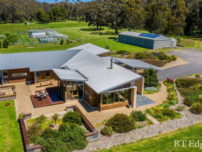 35 Slatey Creek Road, Woodend, Vic 3442 Property Details