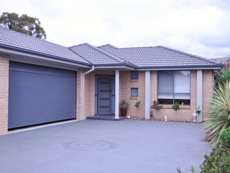 2/64 Kenny Street, Wollongong, NSW 2500 Property Details