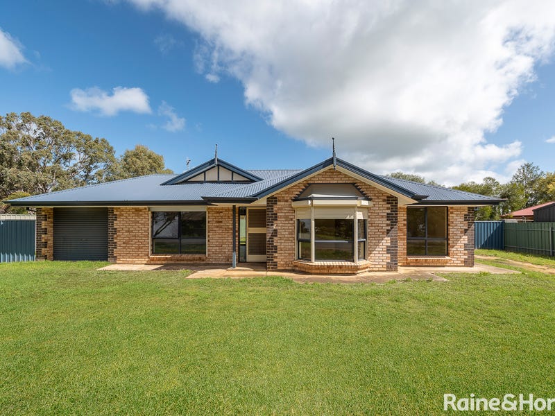 63 Parker Avenue, Strathalbyn, SA 5255