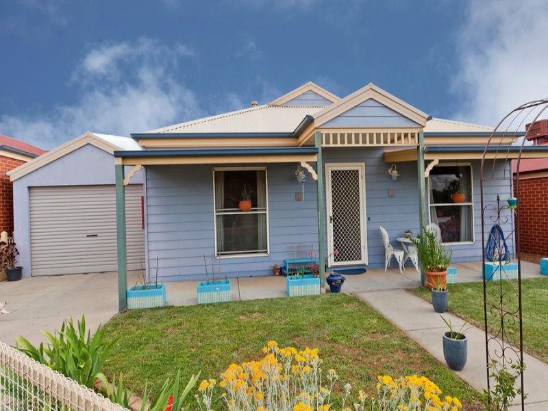 8 Cottage Crescent, Bendigo, Vic 3550 Property Details