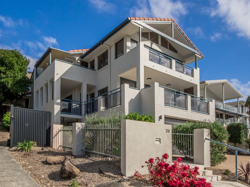 20 Brakes Crescent, Miami, Qld 4220 Property Details