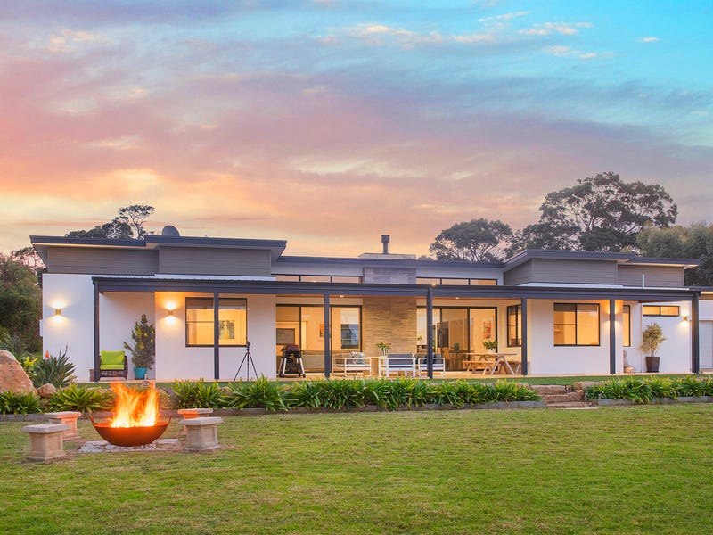 60 Kinross Loop, Quindalup, WA 6281