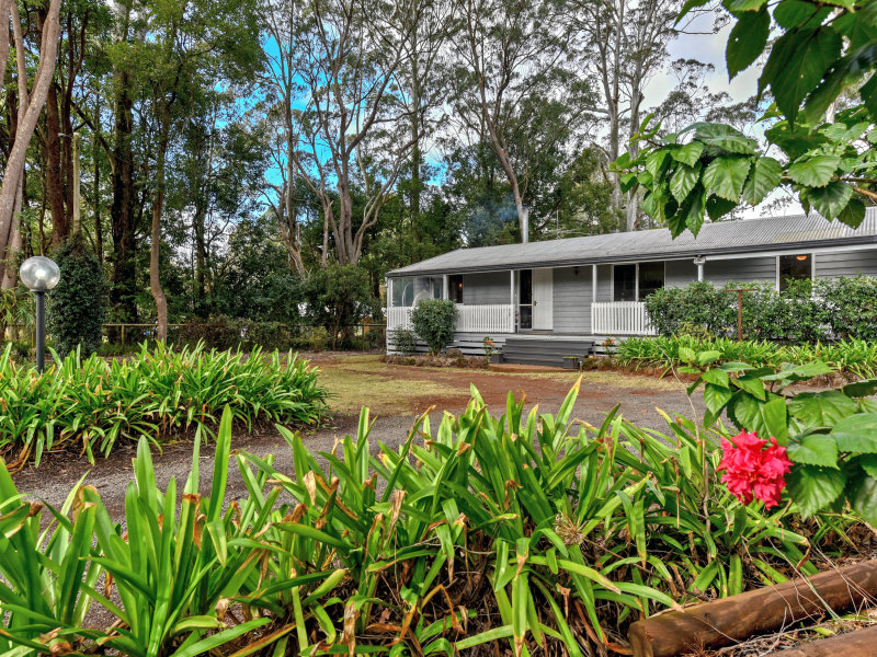 13 Orange Grove Road, Highfields, Qld 4352