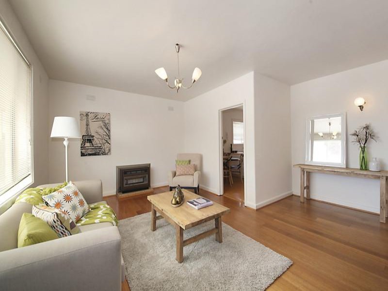 1/4 Lydia Street, Bentleigh, Vic 3204 Property Details