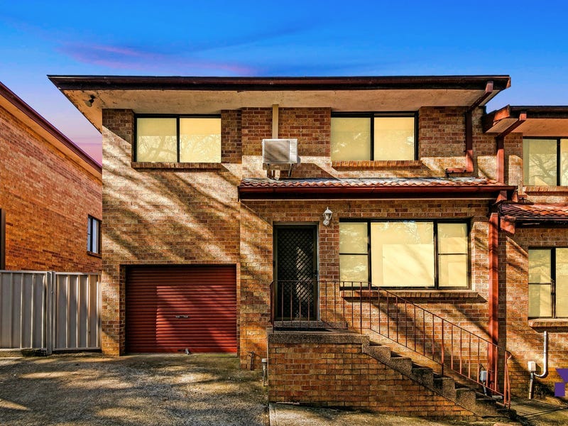 4/209 Old Kent Road, Greenacre, NSW 2190 Property Details