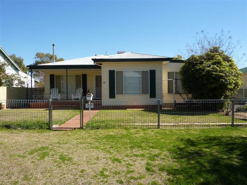 17 Sterling Street, Dubbo, NSW 2830 Property Details