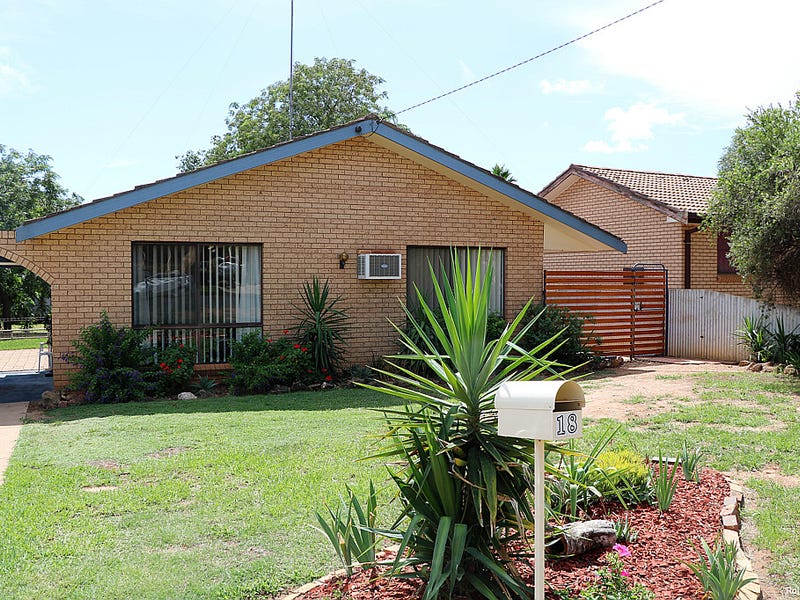 18 Callaghan Street Parkes Nsw 2870 Realestate Com Au