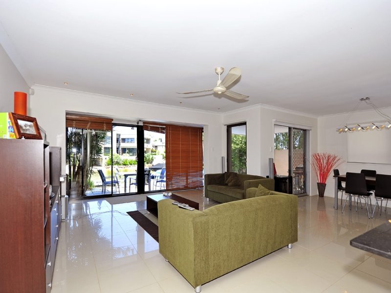 54 The Promenade, Surfers Paradise, QLD 4217 - realestate.com.au