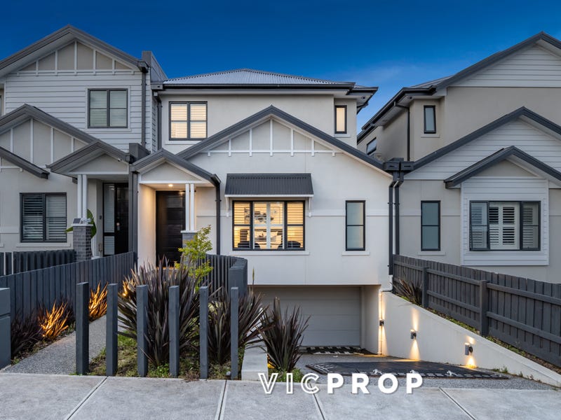 17A Kendall Street, Essendon, Vic 3040 Townhouse for Sale