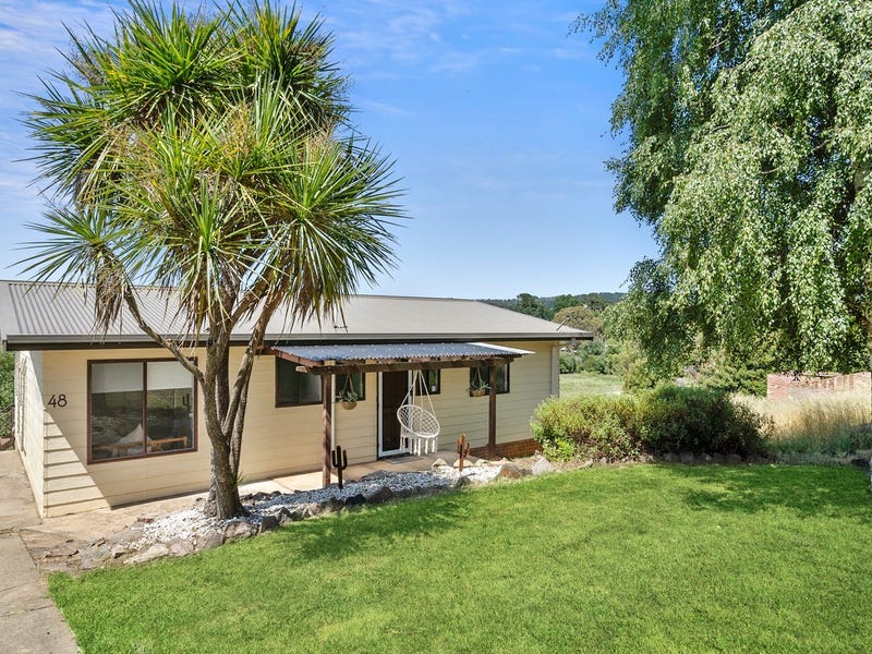 13 Hall Crescent, Crookwell, NSW 2583 House for Sale