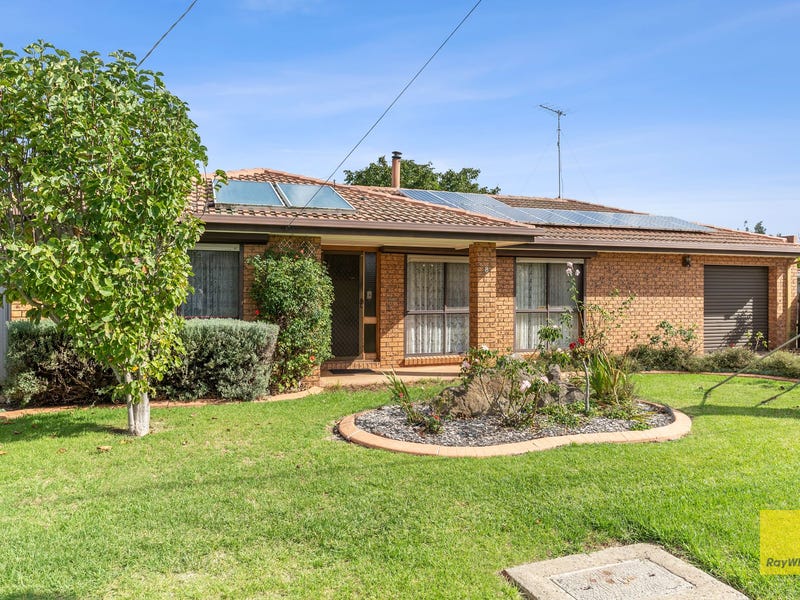 8 Kingsley Drive, Corio, Vic 3214 Property Details