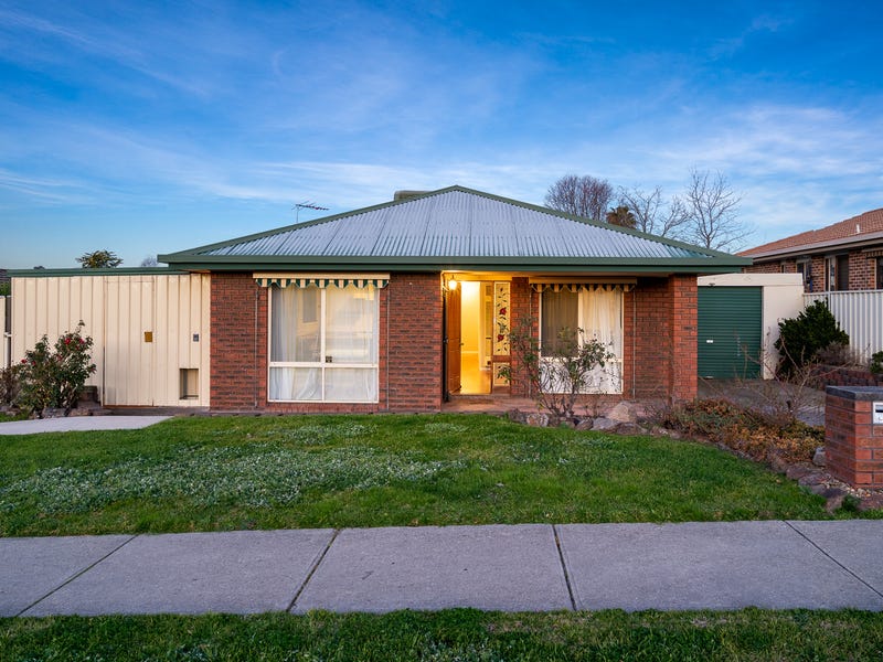 84 Mayfair Drive, West Wodonga, VIC 3690