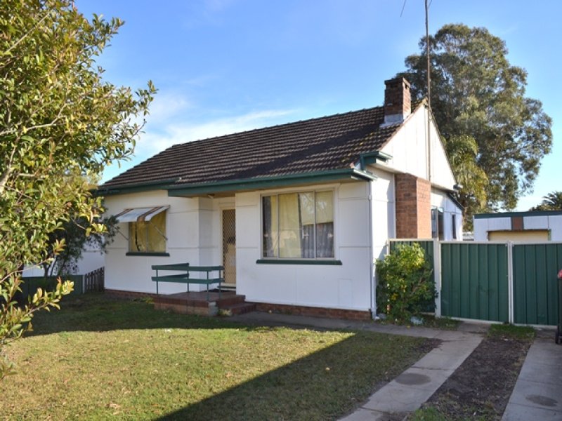 34 Griffiths Street, Oak Flats, NSW 2529