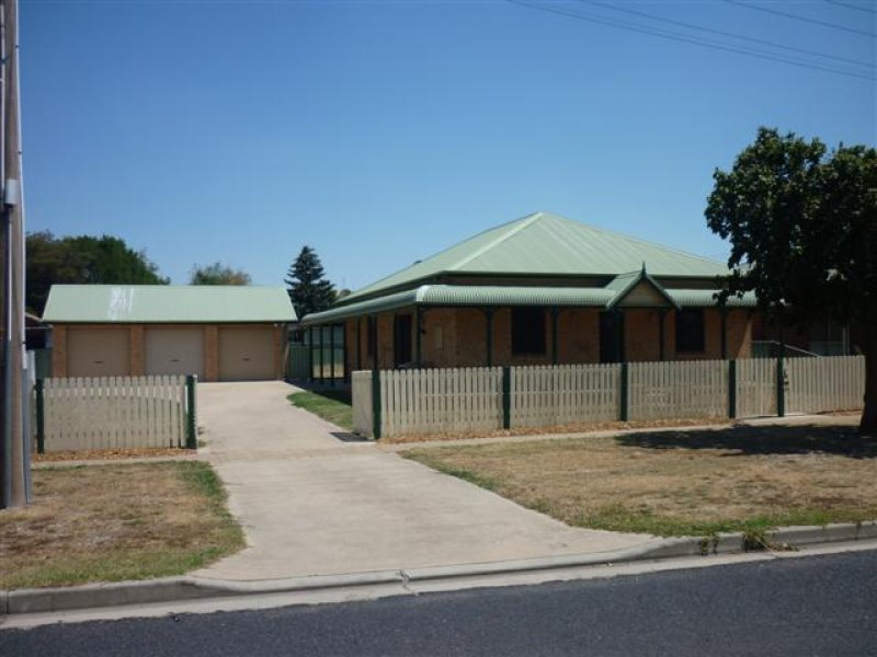 4 Ogilvy Street, Blayney, NSW 2799 Property Details
