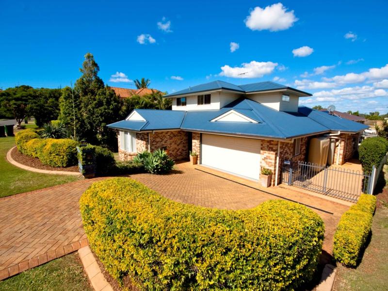 10 Empress Drive, Carindale, Qld 4152 Property Details