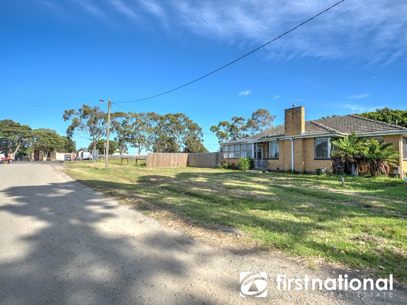 7 Station Street Nar Nar Goon Vic 3812 Property Details