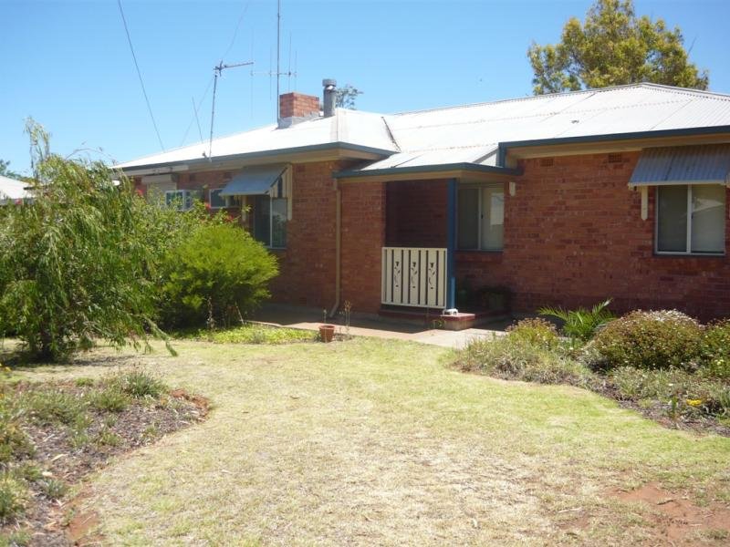 39 Dennis Street, Whyalla Stuart, SA 5608 